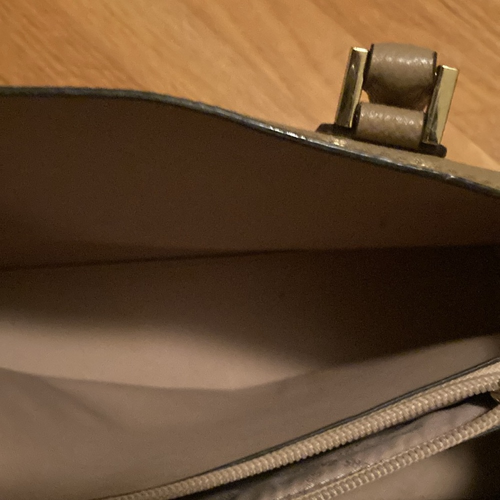 Michael Kors Purse - Picture 5 of 13